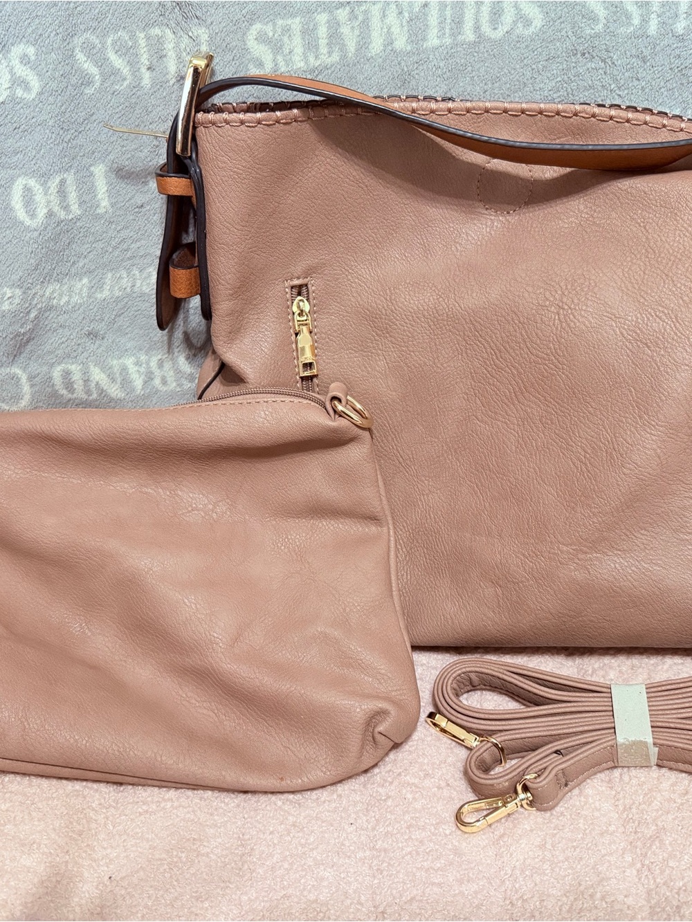 Jen & Co. Women's Soft Leather Shoulder Bag with crossbody strap in Blush Pink